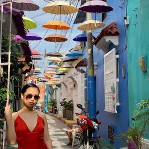 Meet your Posher, Tuyen